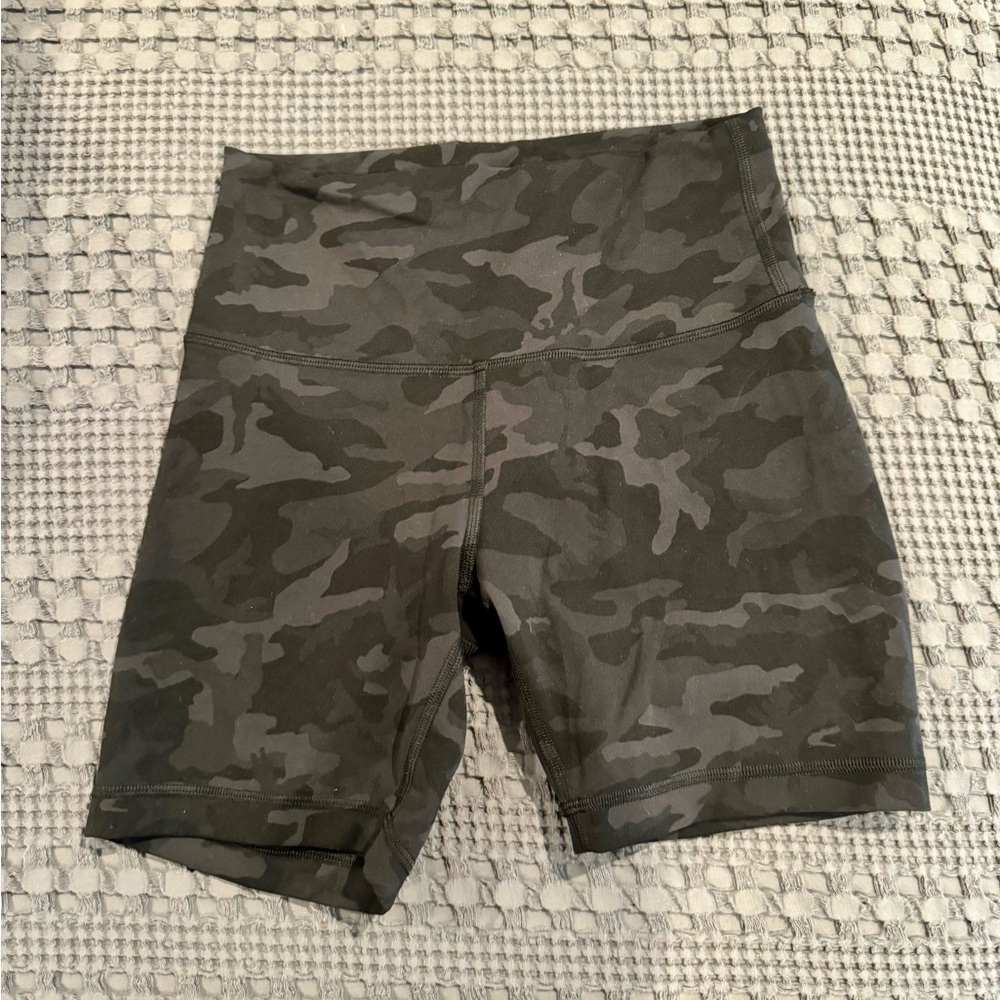 Lululemon Wunder Train High-Rise Shorts 6”